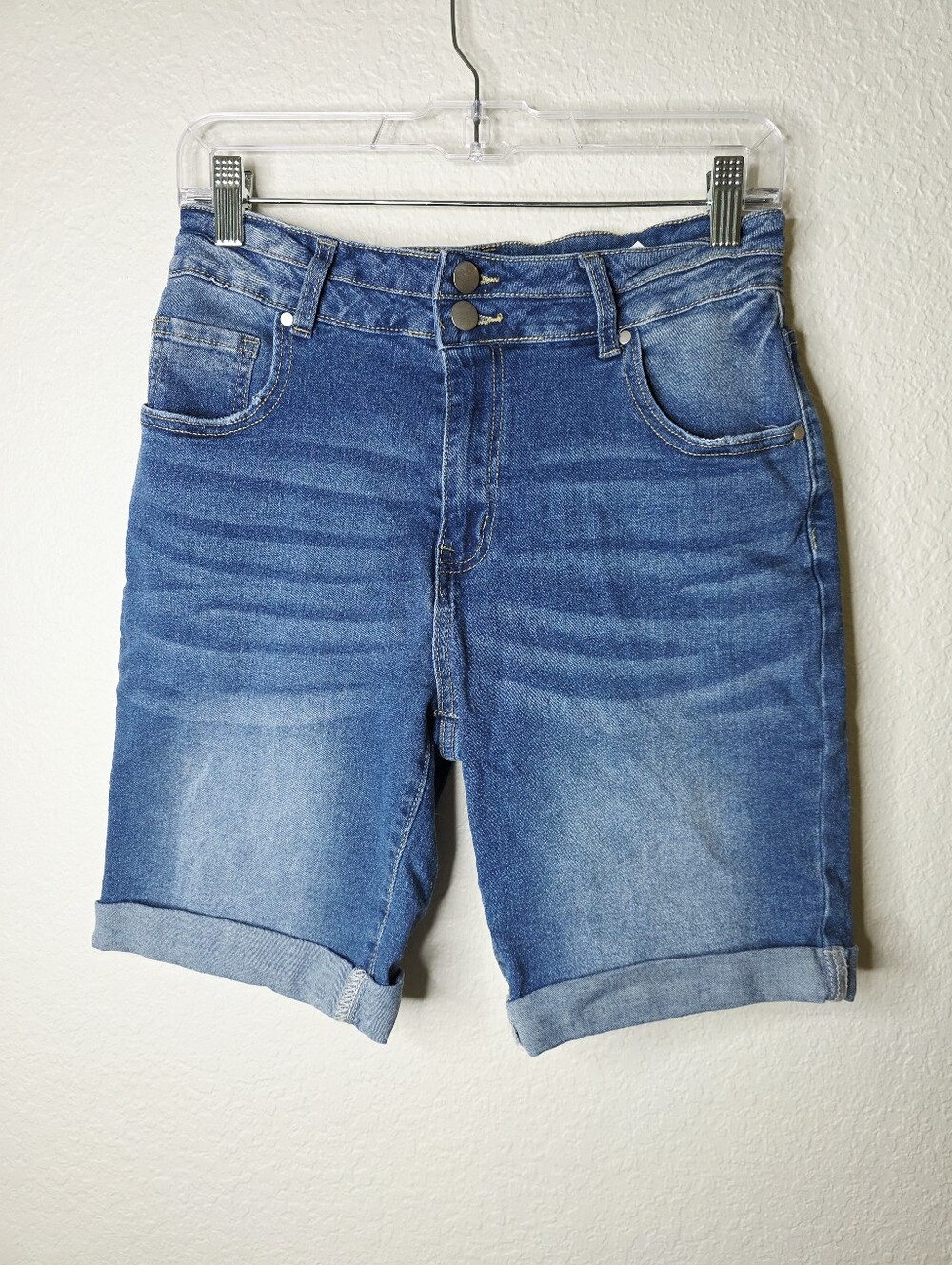 Women's XL 9" Inseam, Mid-Rise Cuffed Hem Denim Bermuda Shorts